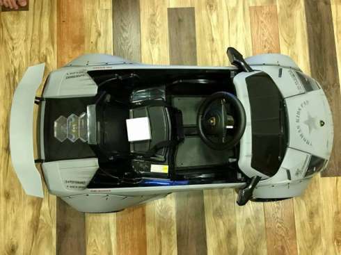 Ngắm si&ecirc;u xe Lamborghini Murcielago d&agrave;nh cho &lsquo;đại gia nh&iacute;&rsquo; gi&aacute; 64 triệu đồng