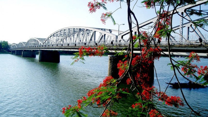 Hu&ecirc;́: Dự ki&ecirc;́n c&acirc;́m xe ở 3 tuy&ecirc;́n ph&ocirc;́ vào ngày cu&ocirc;́i tu&acirc;̀n