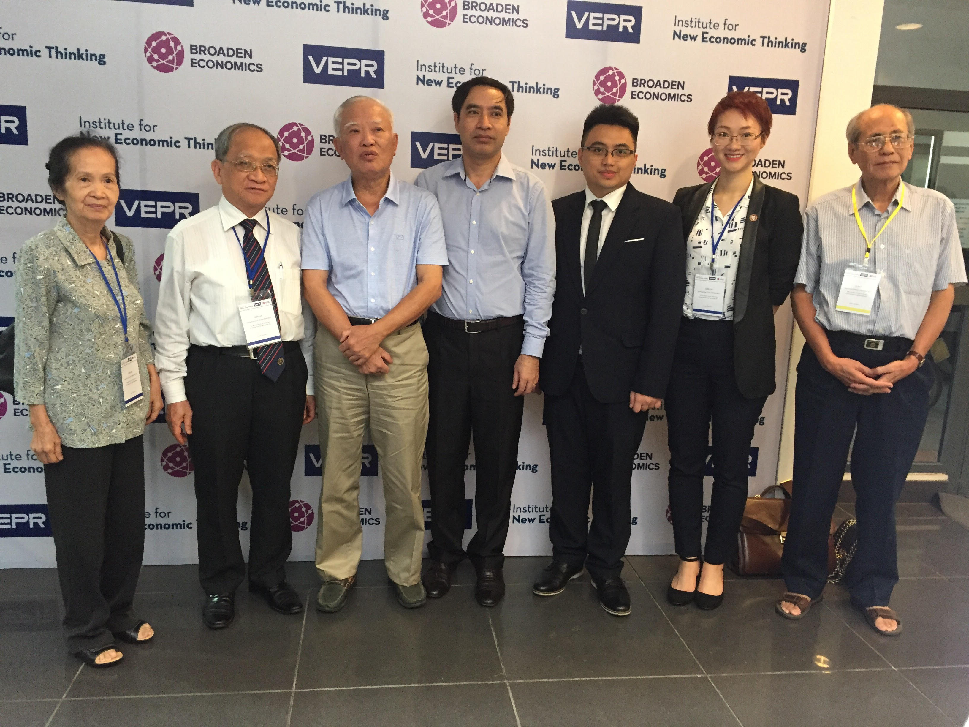 Học Kinh tế học sau n&agrave;y kh&ocirc;ng chỉ l&agrave;m Sòng Bài Trực Tuyến 13Win.com m&agrave; c&ograve;n l&agrave;m văn h&oacute;a, x&atilde; hội