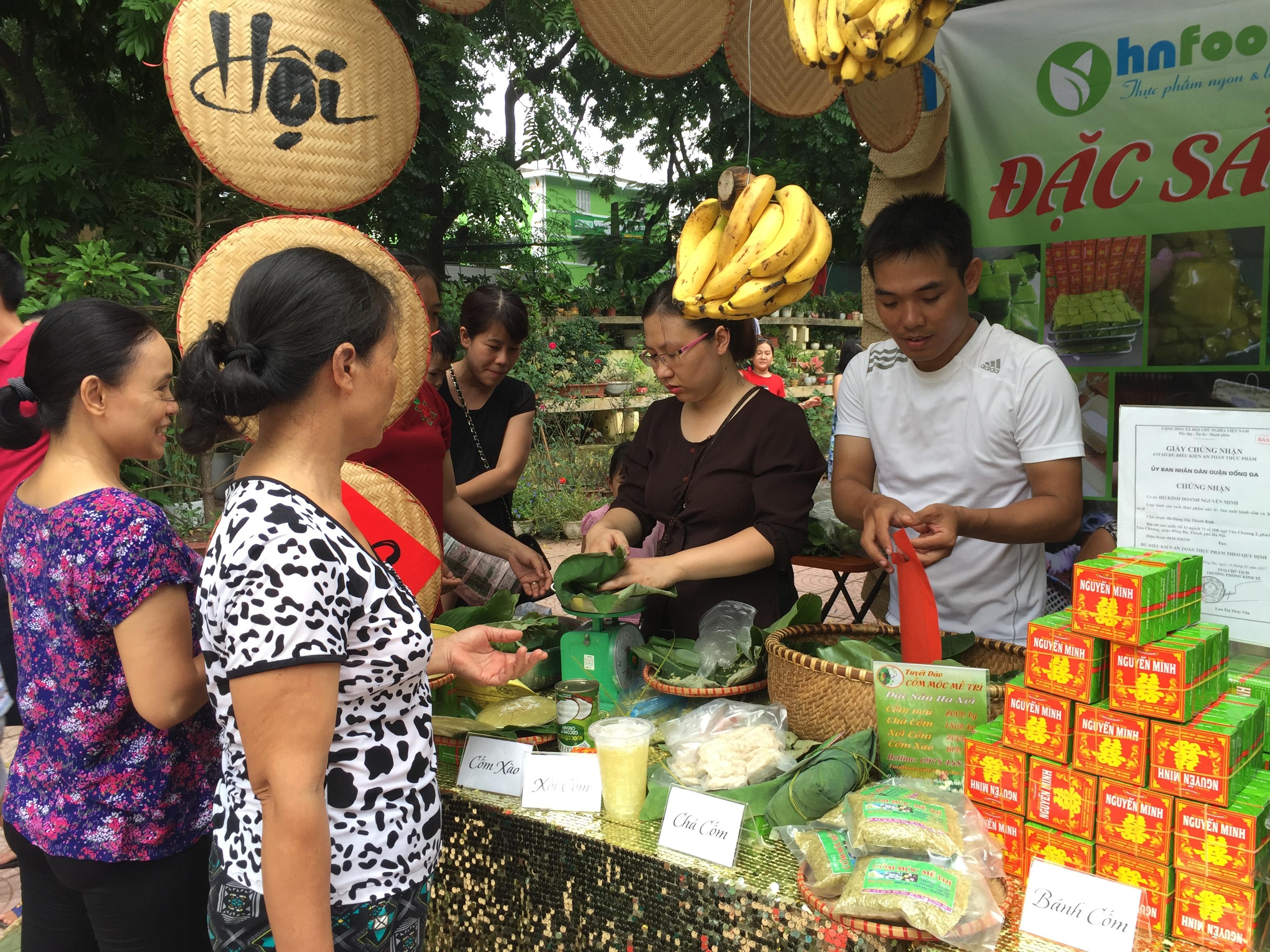 Trung thu cho b&eacute;, chợ qu&ecirc; cho mẹ