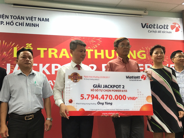 Xổ số Vietlott: Th&ecirc;m một người tr&uacute;ng Jackpot c&ocirc;ng khai danh t&iacute;nh, h&igrave;nh ảnh nhận giải