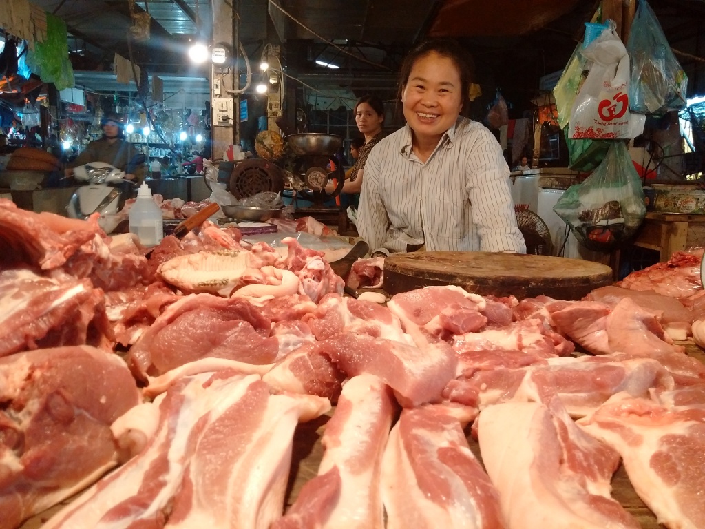 Gi&aacute; cả thị trường ng&agrave;y h&ocirc;m nay (27/9): Gi&aacute; thịt lợn hơi giữ ở mức ổn định