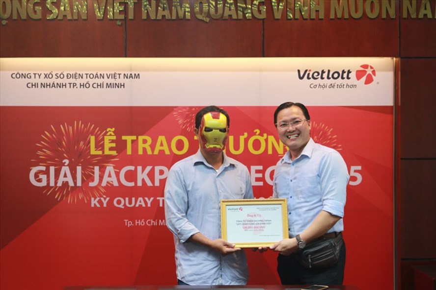 Xổ số Vietlott: Người đ&agrave;n &ocirc;ng ở Đồng Nai giấu mặt nhận 112 tỷ