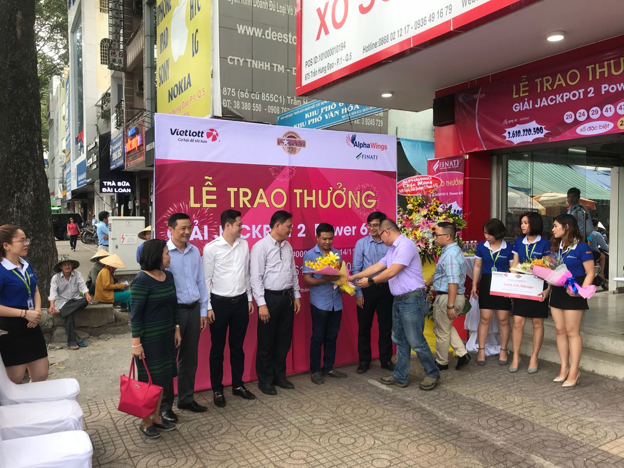 Xổ số Vietlott: Th&ecirc;m một người lĩnh giải Jackpot c&ocirc;ng khai danh t&iacute;nh, h&igrave;nh ảnh 