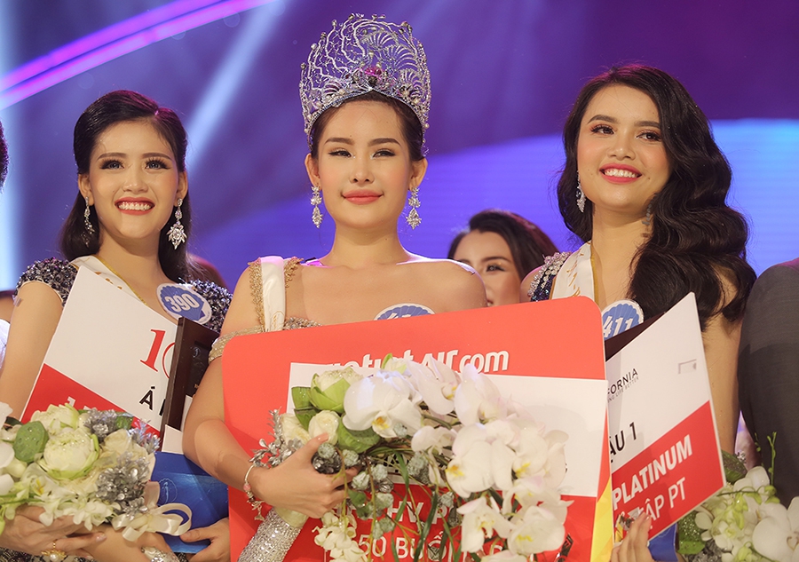 Trước đề nghị thu hồi vương miện, Hoa hậu Đại Dương 2017 hủy tiệc cảm ơn
