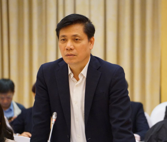 Thứ trưởng Bộ GTVT l&ecirc;n tiếng về đề xuất cấm Uber v&agrave; Grab tr&ecirc;n 11 tuyến phố tại H&agrave; Nội