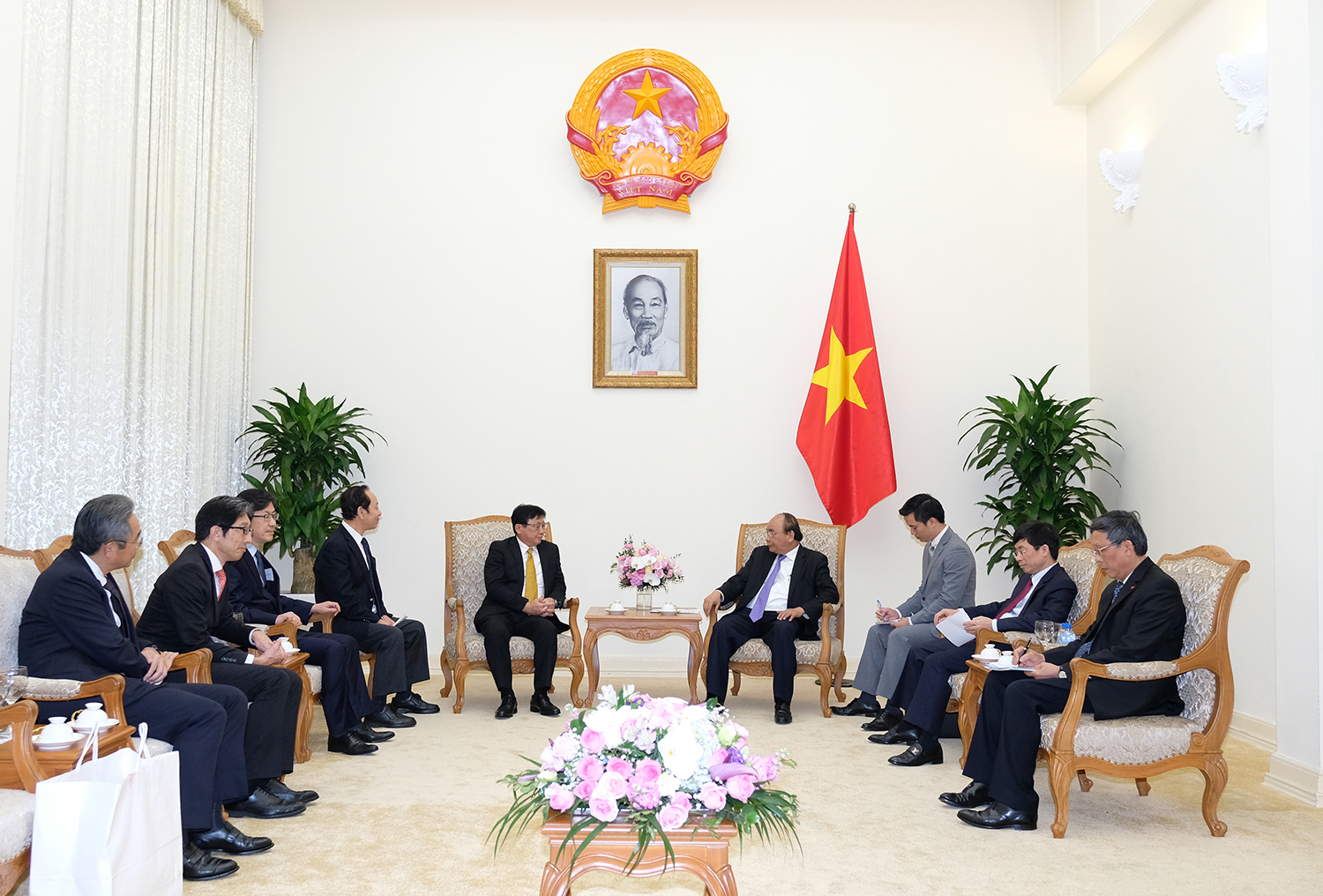 Thủ tướng Nguyễn Xu&acirc;n Ph&uacute;c tiếp Chủ tịch Tập đo&agrave;n Sojitz (Nhật Bản)
