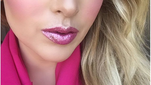 Chuy&ecirc;n gia b&agrave;y c&aacute;c makeup &lsquo;chuẩn kh&ocirc;ng cần chỉnh&rsquo; theo tr&agrave;o lưu son m&ocirc;i lấp l&aacute;nh 