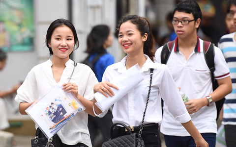 Nh&igrave;n lại điểm tr&uacute;ng tuyển của c&aacute;c ng&agrave;nh &lsquo;hot&rsquo; khối C năm 2017