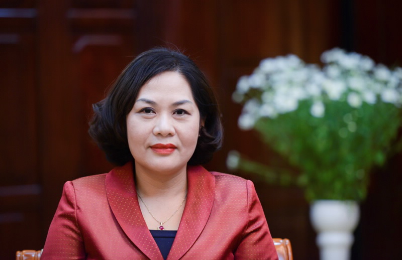 b&agrave; Nguyễn Thị Hồng - Ph&oacute; thống đốc Ng&acirc;n h&agrave;ng Nh&agrave; nước