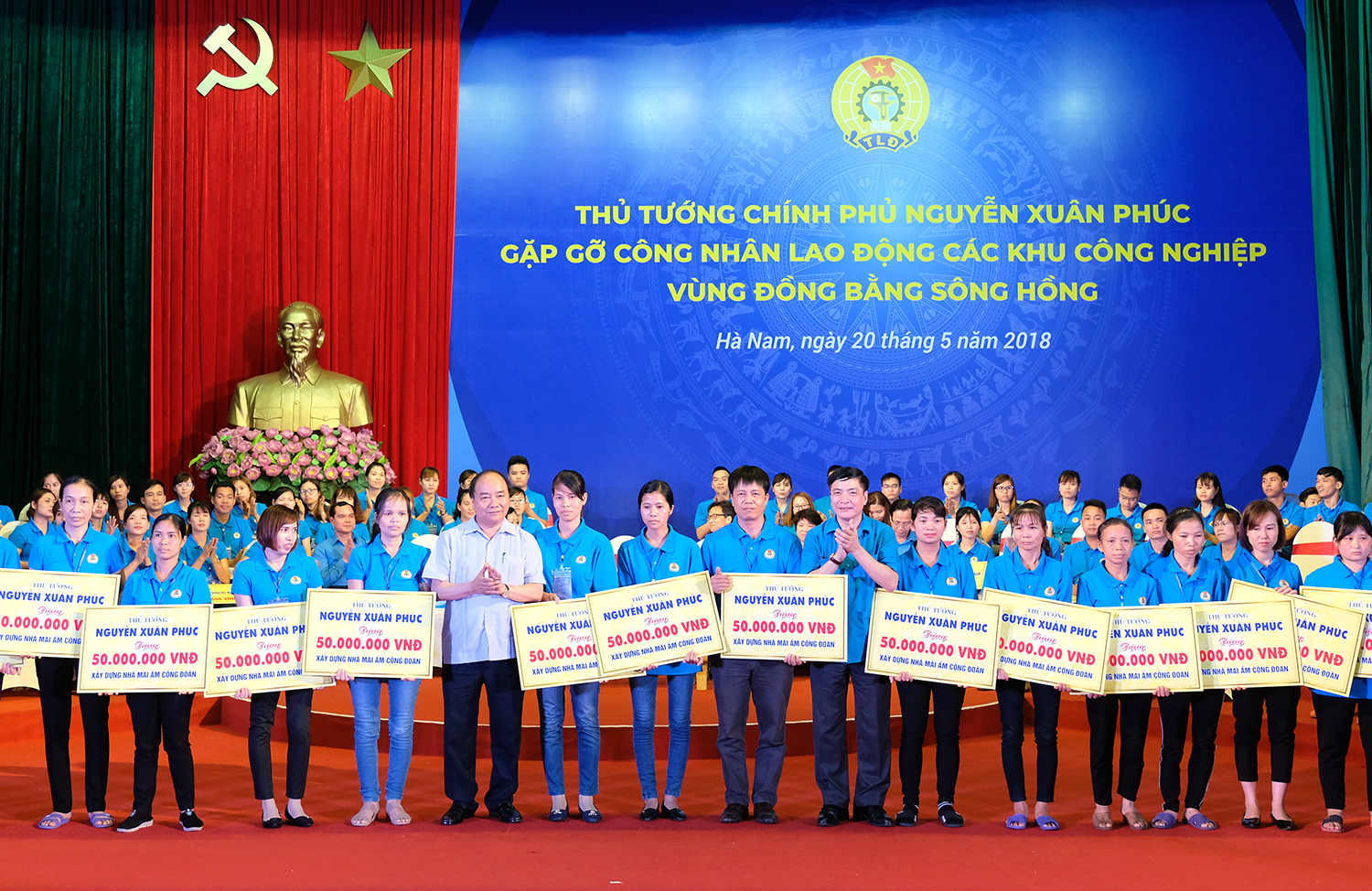 Thủ tướng: Th&agrave;nh c&ocirc;ng của Đăng Ký 13Winvn Com Chính Thức kh&ocirc;ng thể kh&ocirc;ng c&oacute; vai tr&ograve; của c&ocirc;ng nh&acirc;n