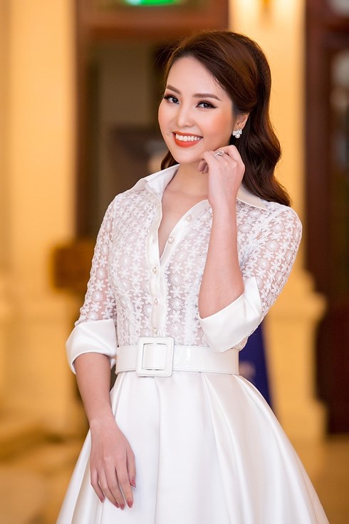 Những người đẹp trong Showbiz nói gì về đề xuất bỏ thi bikini ở các cuộc thi Hoa hậu