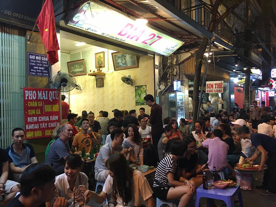 Nắng n&oacute;ng + World Cup = C&aacute;c qu&aacute;n bia &lsquo;hốt bạc&rsquo;