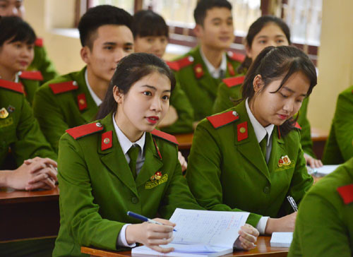 Bất ngờ với lịch c&ocirc;ng bố điểm tr&uacute;ng tuyển của c&aacute;c trường C&ocirc;ng an nh&acirc;n d&acirc;n