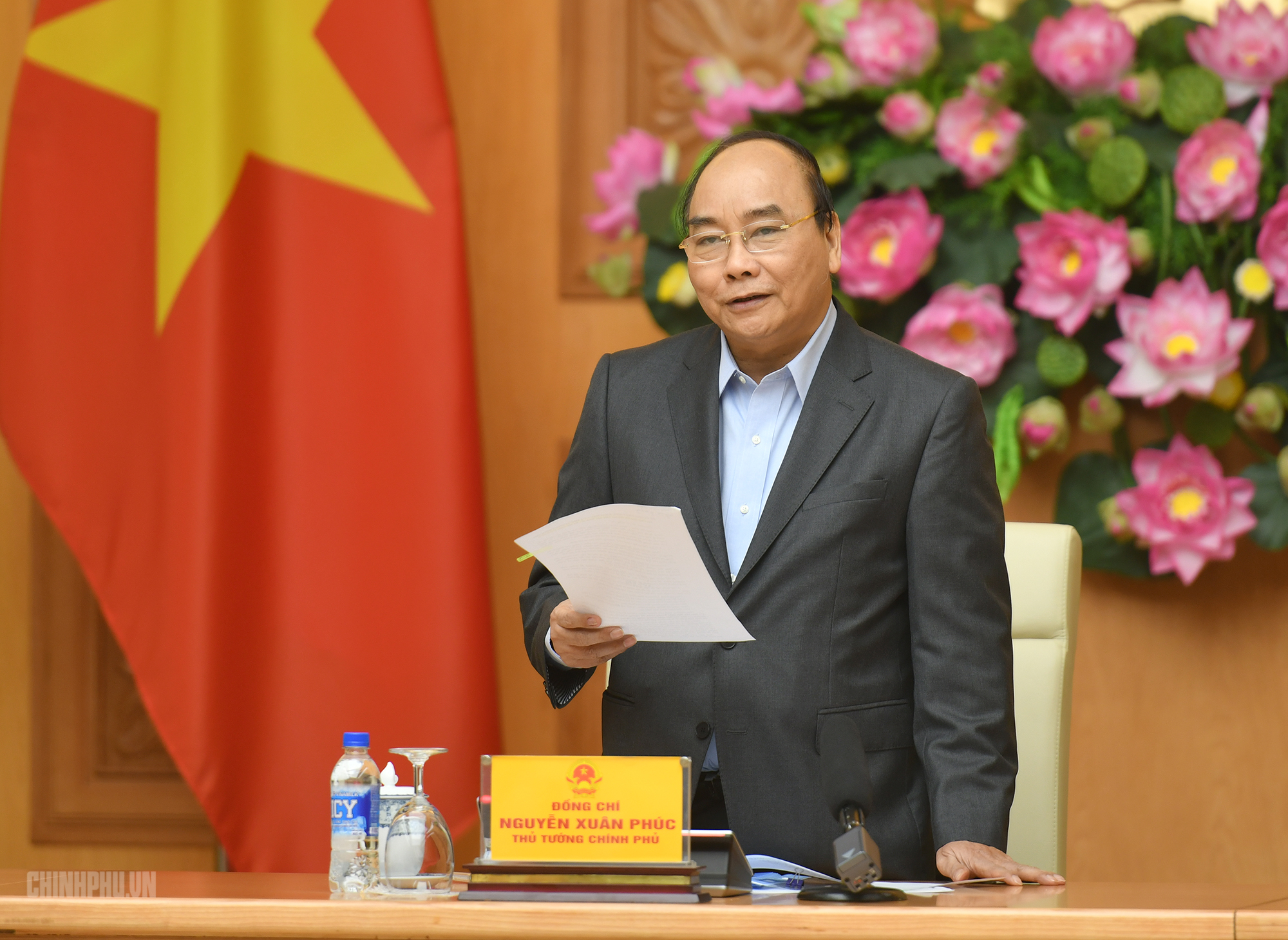 Thủ tướng chủ tr&igrave; cuộc họp Tiểu ban Kinh tế - X&atilde; hội chuẩn bị Đại hội XIII của Đảng