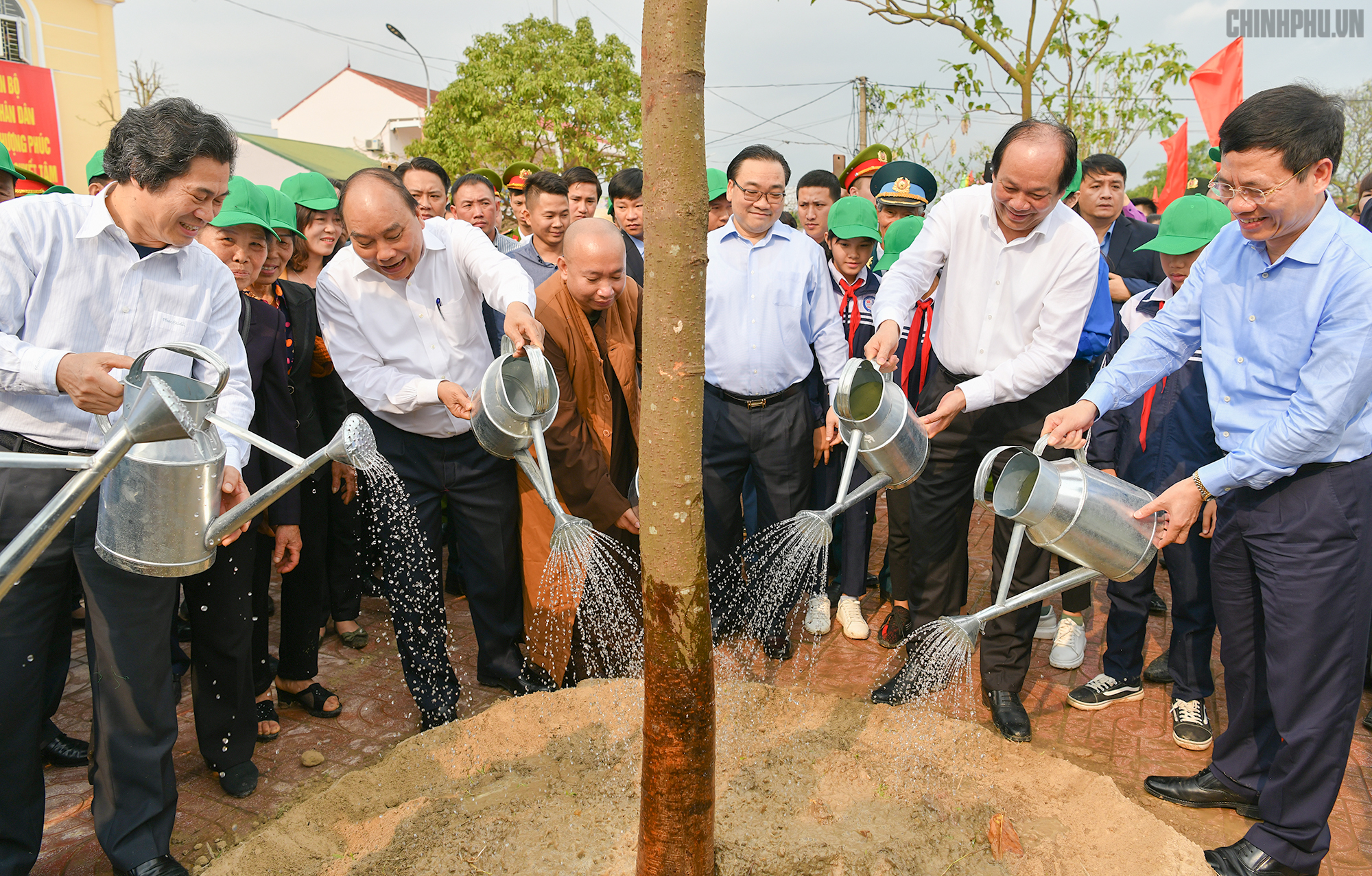 Thủ tướng dự lễ ph&aacute;t động &lsquo;Tết trồng c&acirc;y đời đời nhớ ơn B&aacute;c Hồ&rsquo;