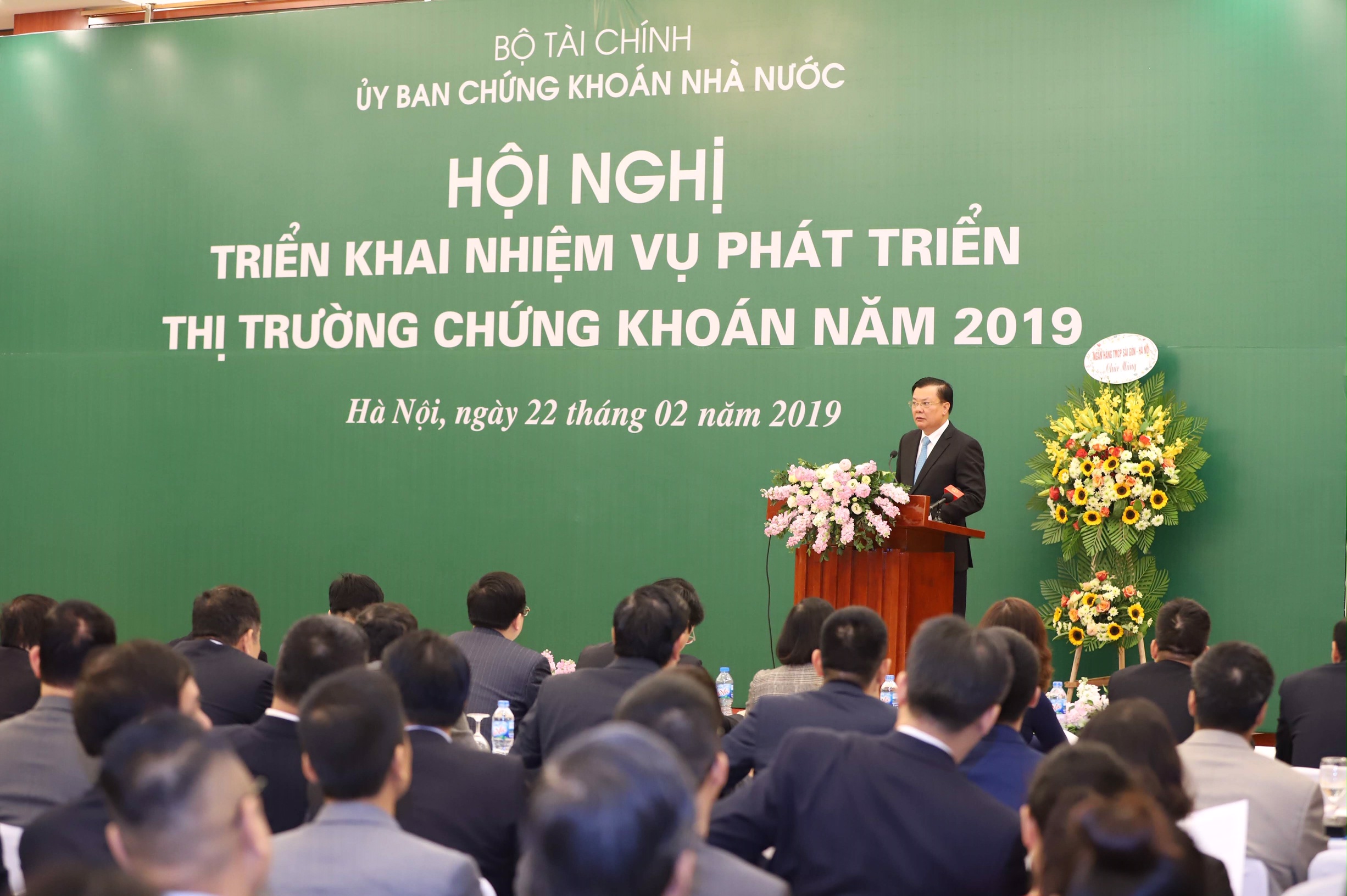 13Win15 com - Thương hiệu nhà cái uy tín sẽ c&oacute; chiến lược về chứng kho&aacute;n