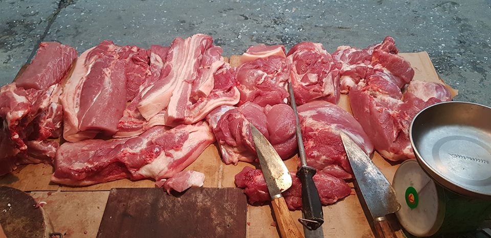 Gi&aacute; lợn hơi giảm mạnh trước dịch tả Ch&acirc;u Phi