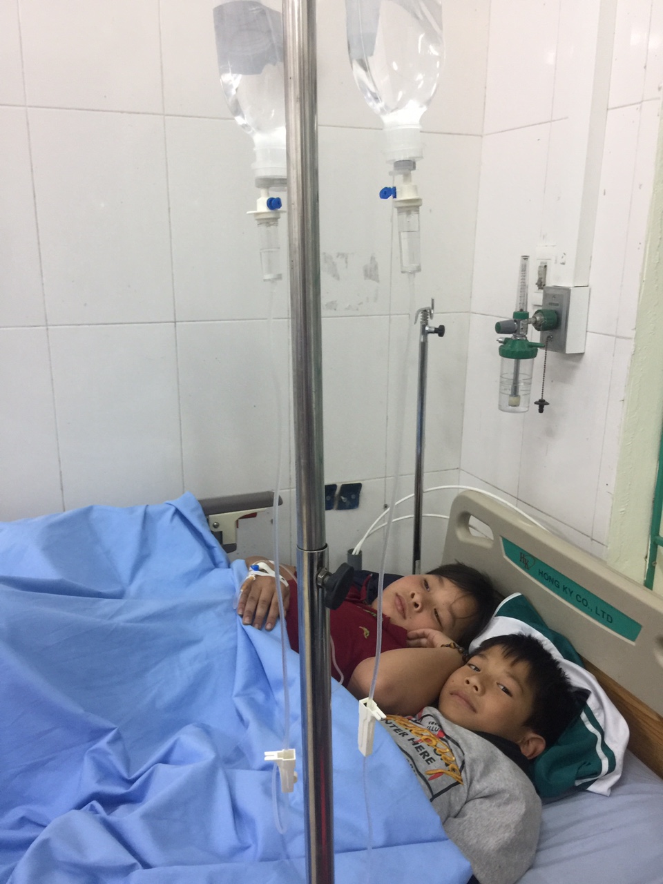 Uống sữa đậu n&agrave;nh Vinasoy học sinh tại Th&aacute;i Nguy&ecirc;n nhập viện 