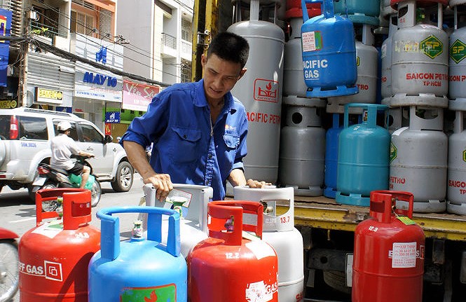Từ h&ocirc;m nay, gi&aacute; gas tiếp tục tăng - đ&acirc;y l&agrave; lần tăng thứ 5 li&ecirc;n tiếp