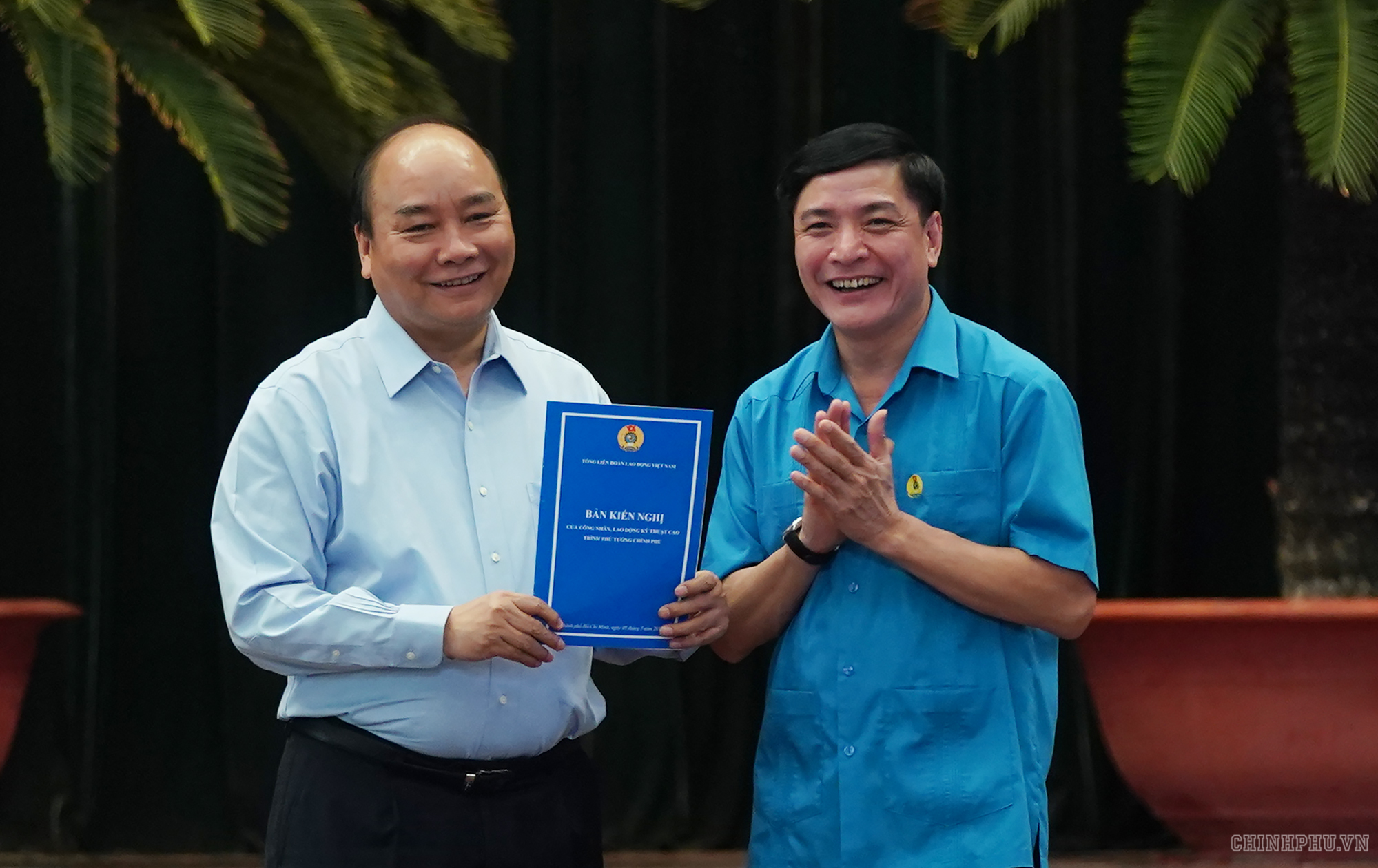 Thủ tướng: C&ocirc;ng nh&acirc;n kỹ thuật cao l&agrave; t&agrave;i sản, vốn qu&yacute; quốc gia