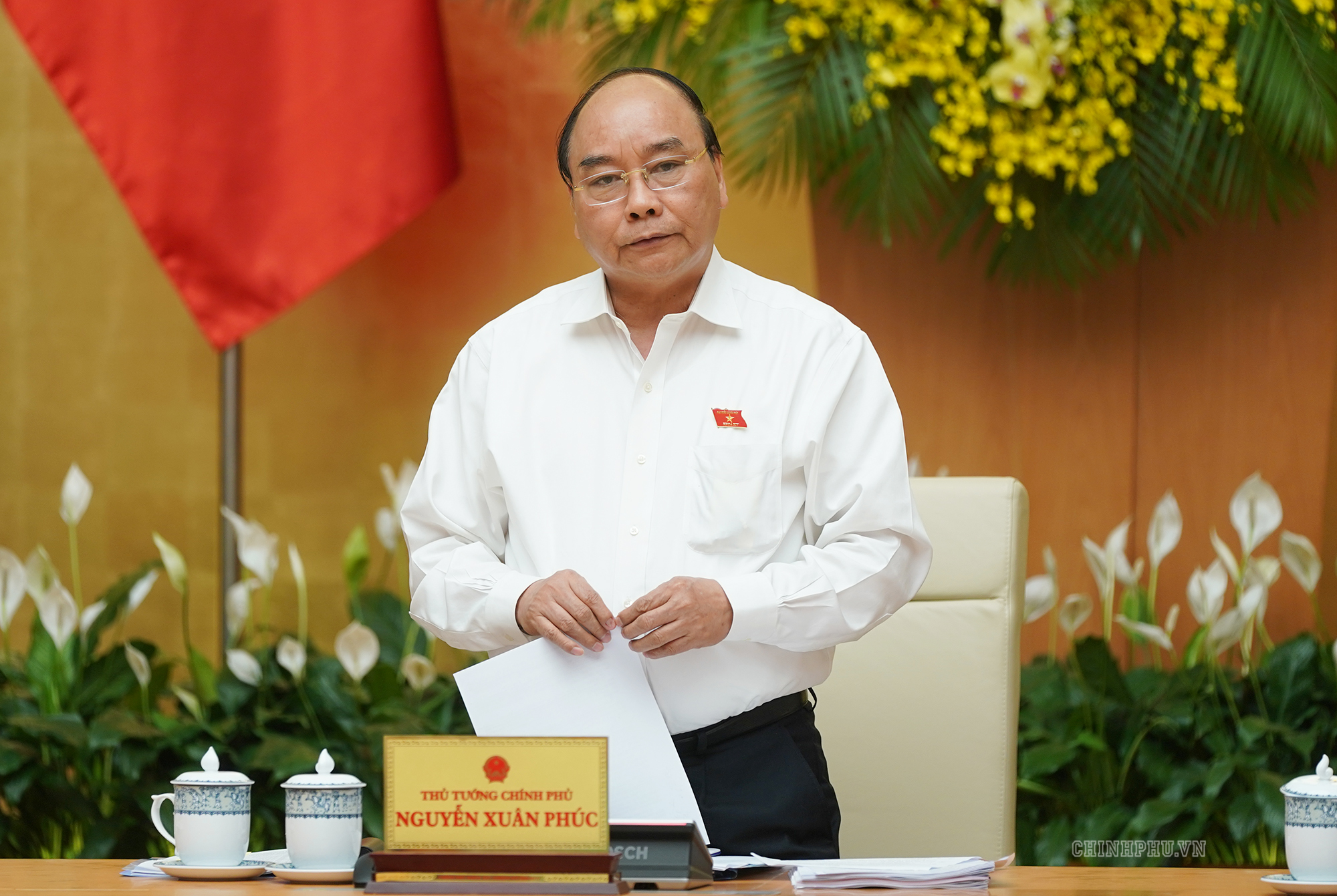 Thủ tướng: Kh&ocirc;ng tăng gi&aacute; dịch vụ c&ocirc;ng dồn dập v&agrave;o một thời điểm