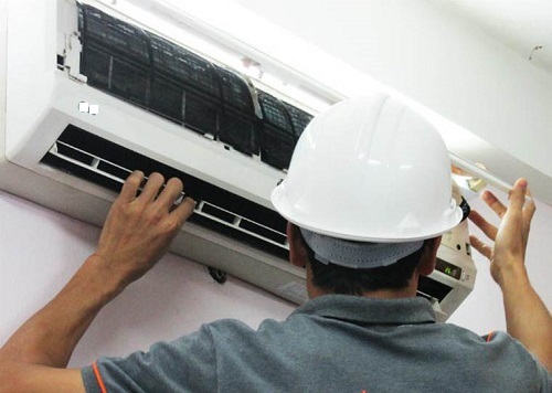 Vạch mạch những c&aacute;ch moi tiền của thợ sửa điều h&ograve;a m&ugrave;a nắng n&oacute;ng