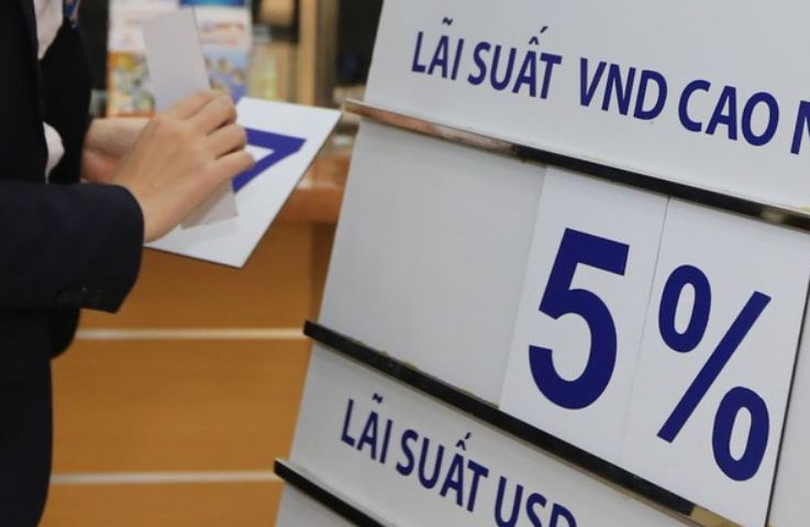 L&atilde;i suất ng&acirc;n h&agrave;ng tăng cao xấp xỉ 9%