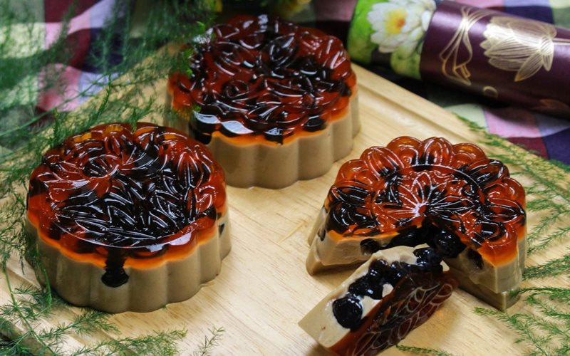 Tết Trung thu: B&aacute;nh Trung thu độc, lạ h&uacute;t kh&aacute;ch