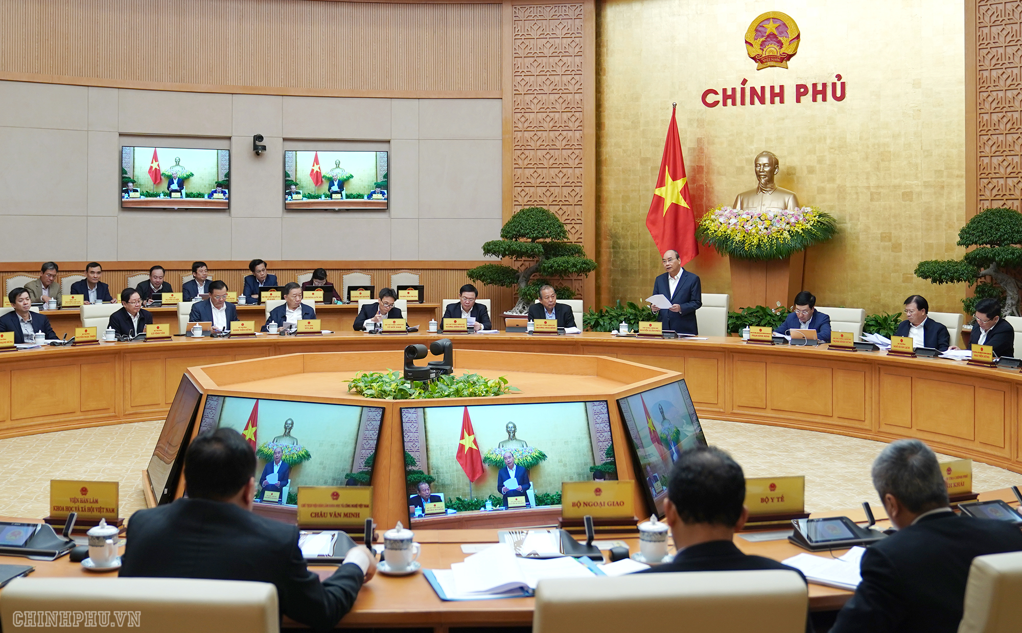 Lập tổ c&ocirc;ng t&aacute;c đặc biệt để gỡ vướng thể chế