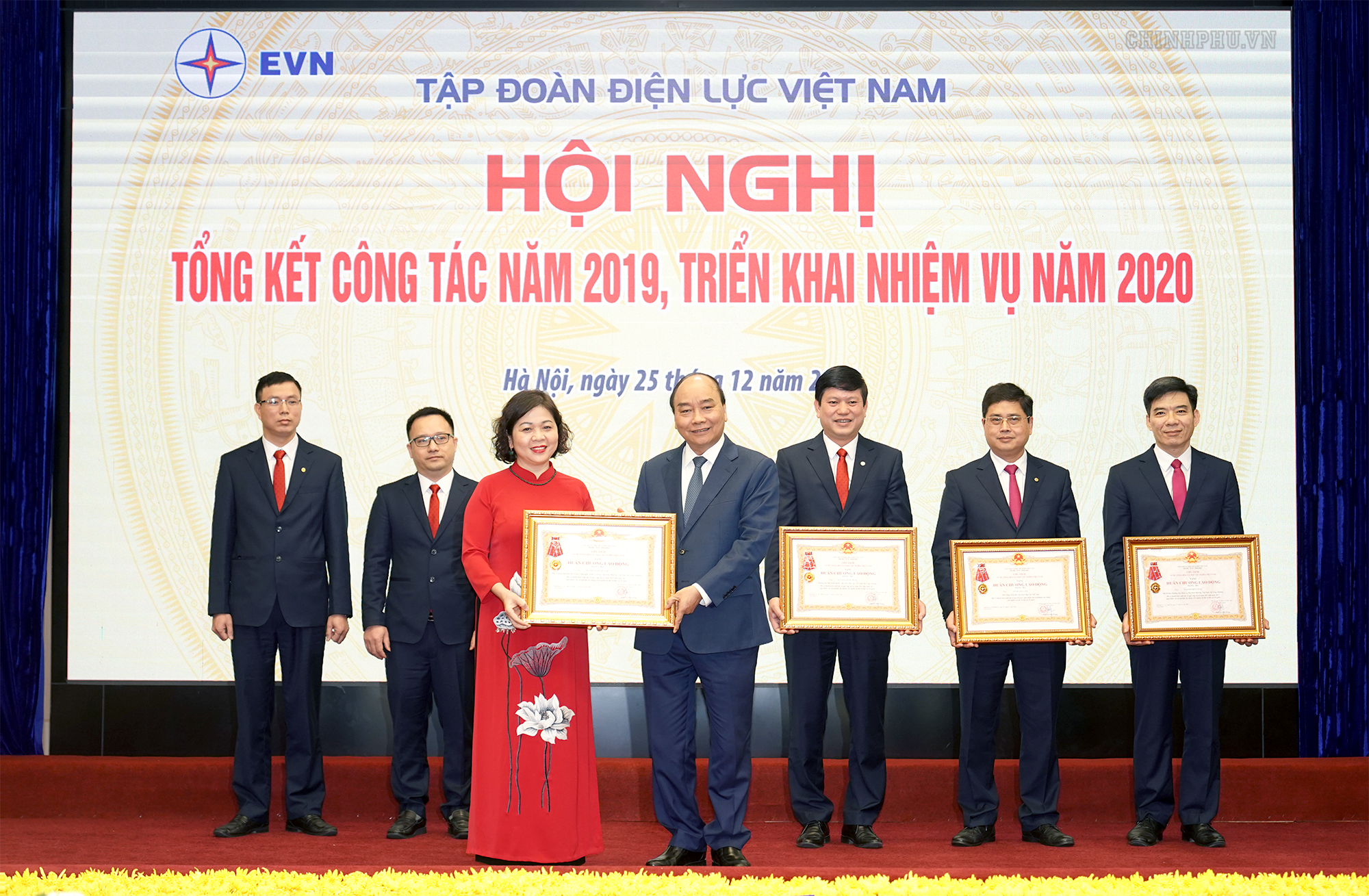 Thủ tướng: 'Kh&ocirc;ng để thiếu điện l&agrave; mệnh lệnh'
