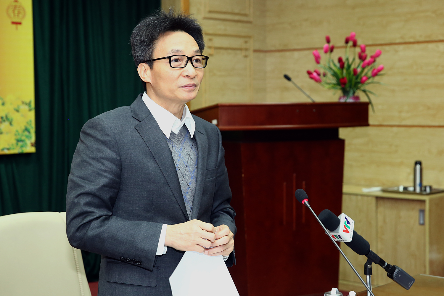Nhất định kh&ocirc;ng để dịch nCoV l&acirc;y lan ra cộng đồng