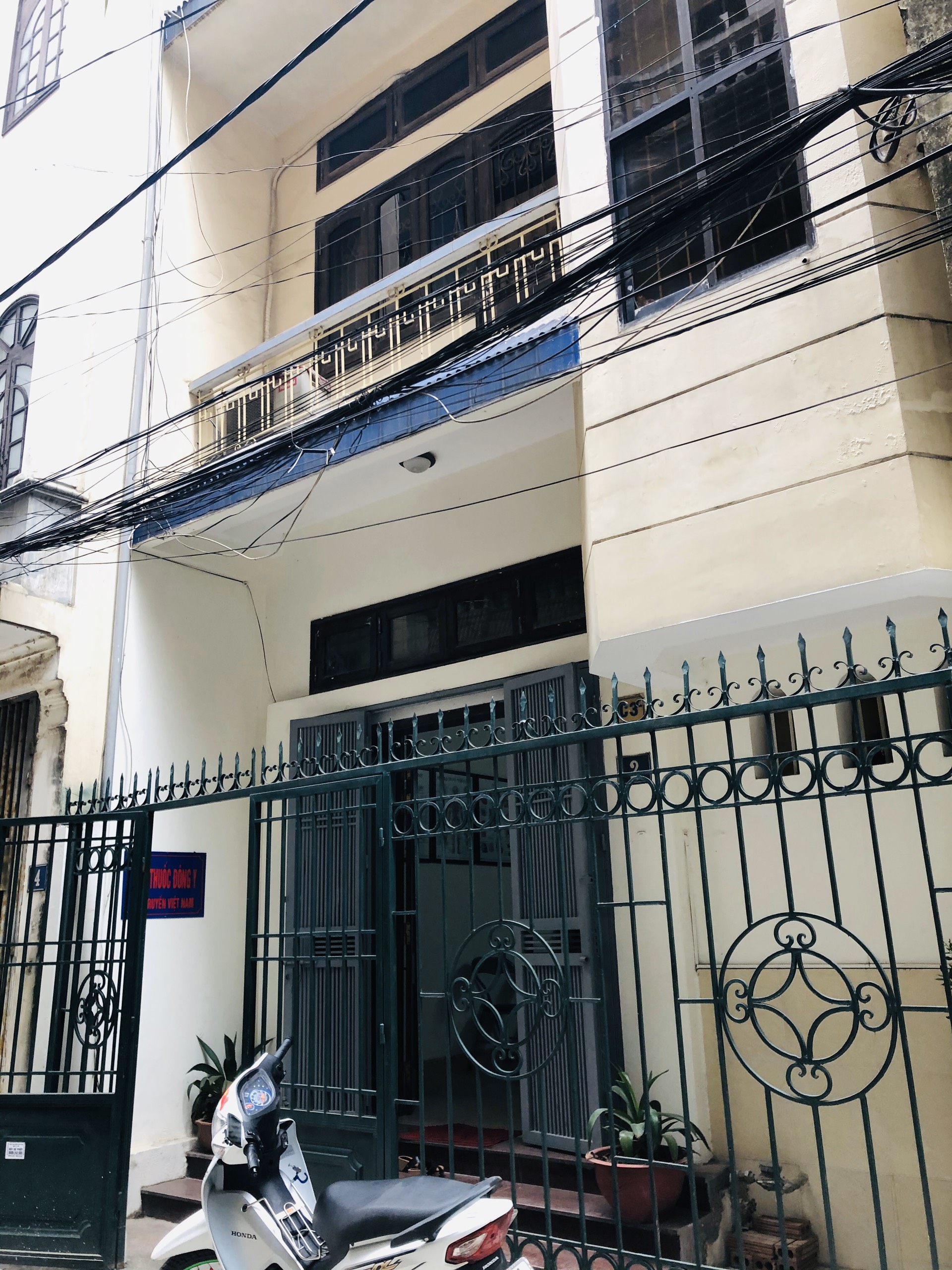 Thuốc đ&ocirc;ng y chữa vi&ecirc;m gan B &ldquo;dởm&rdquo; lừa người 13Win18 đa dạng khuyến mãi:  B&agrave;i 1: Lương y Trần Thu H&agrave; b&aacute;n thuốc gi&aacute; &ldquo;cắt cổ&rdquo; m&agrave; bệnh kh&ocirc;ng thuy&ecirc;n giảm?
