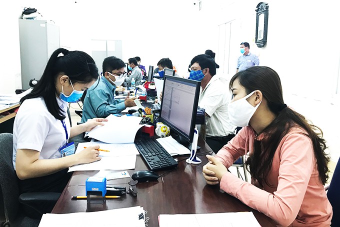 Xử l&yacute; c&aacute;n bộ sai phạm trong chi trả g&oacute;i an sinh x&atilde; hội 62.000 tỷ