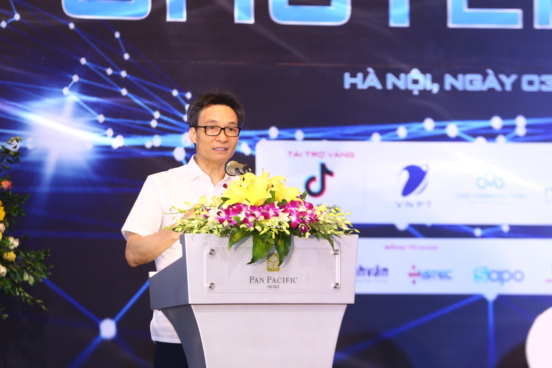 Chuyển đổi số phải lấy người d&acirc;n l&agrave;m trung t&acirc;m