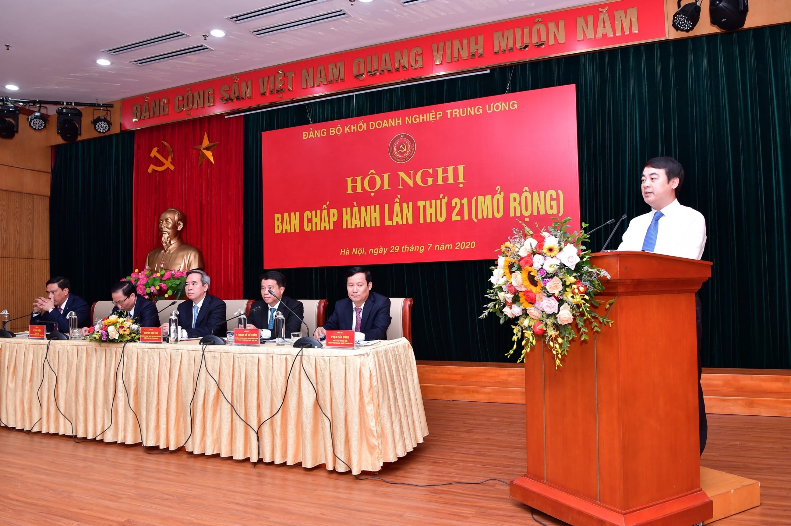 Chủ tịch HĐQT Vietcombank giữ chức  Ủy vi&ecirc;n Ban Thường vụ Đảng ủy Khối DNTW