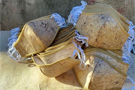 Philippines l&agrave;m khẩu trang l&agrave;m từ c&acirc;y chuối sợi gi&uacute;p giảm r&aacute;c thải nhựa