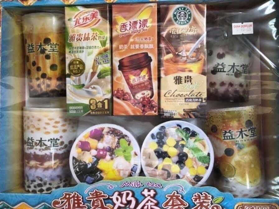 Thị trường v&agrave;ng m&atilde; c&uacute;ng 'c&ocirc; hồn': 'Set' lẩu, tr&agrave; sữa, lợn quay bằng v&agrave;ng m&atilde; được rao b&aacute;n