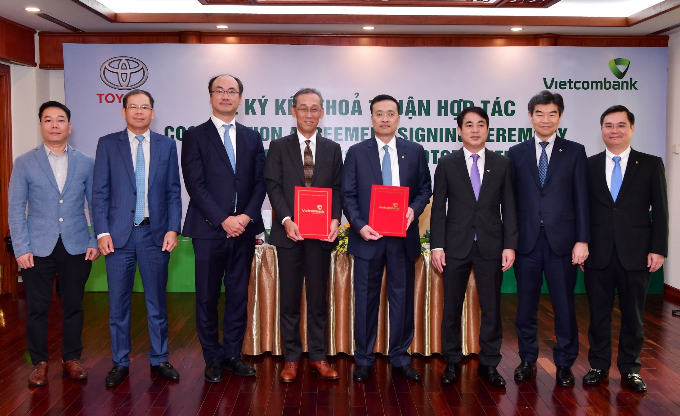 Vietcombank v&agrave; Toyota Motor Việt Nam k&yacute; kết Thỏa thuận Hợp t&aacute;c