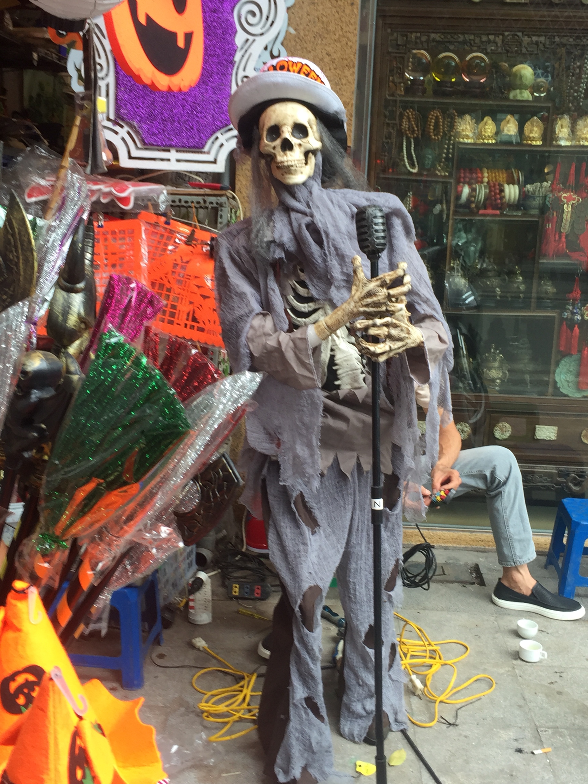 H&agrave;ng M&atilde; ngập tr&agrave;n h&agrave;ng h&oacute;a dịp lễ Halloween