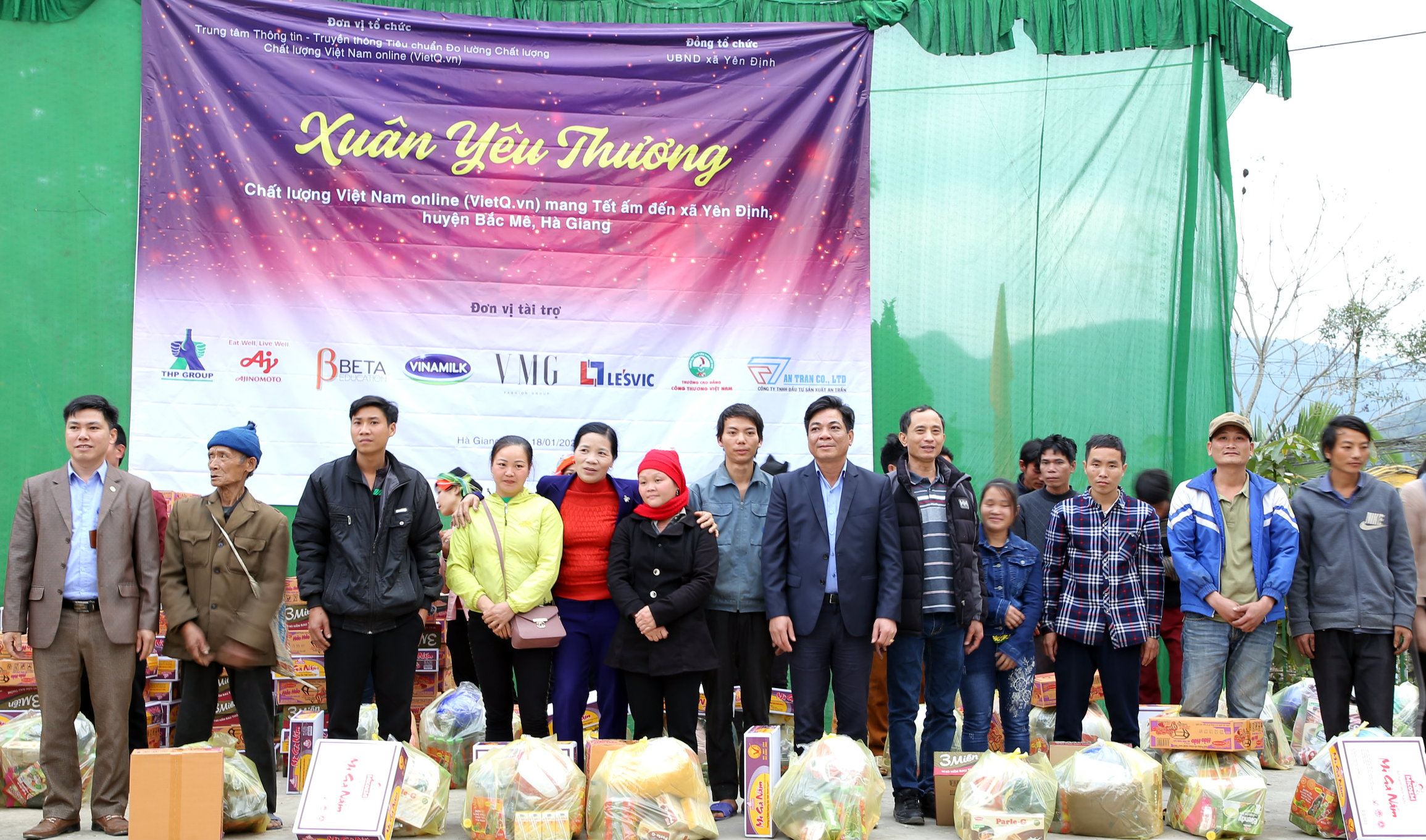 Chất lượng Việt Nam Online ph&aacute;t động chương tr&igrave;nh 'Tết ấm cho người ngh&egrave;o' huyện V&otilde; Nhai, Th&aacute;i Nguy&ecirc;n