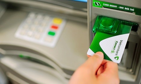 Vietcombank miễn ph&iacute; đổi thẻ Connect24 phi&ecirc;n bản Chip Contactless 