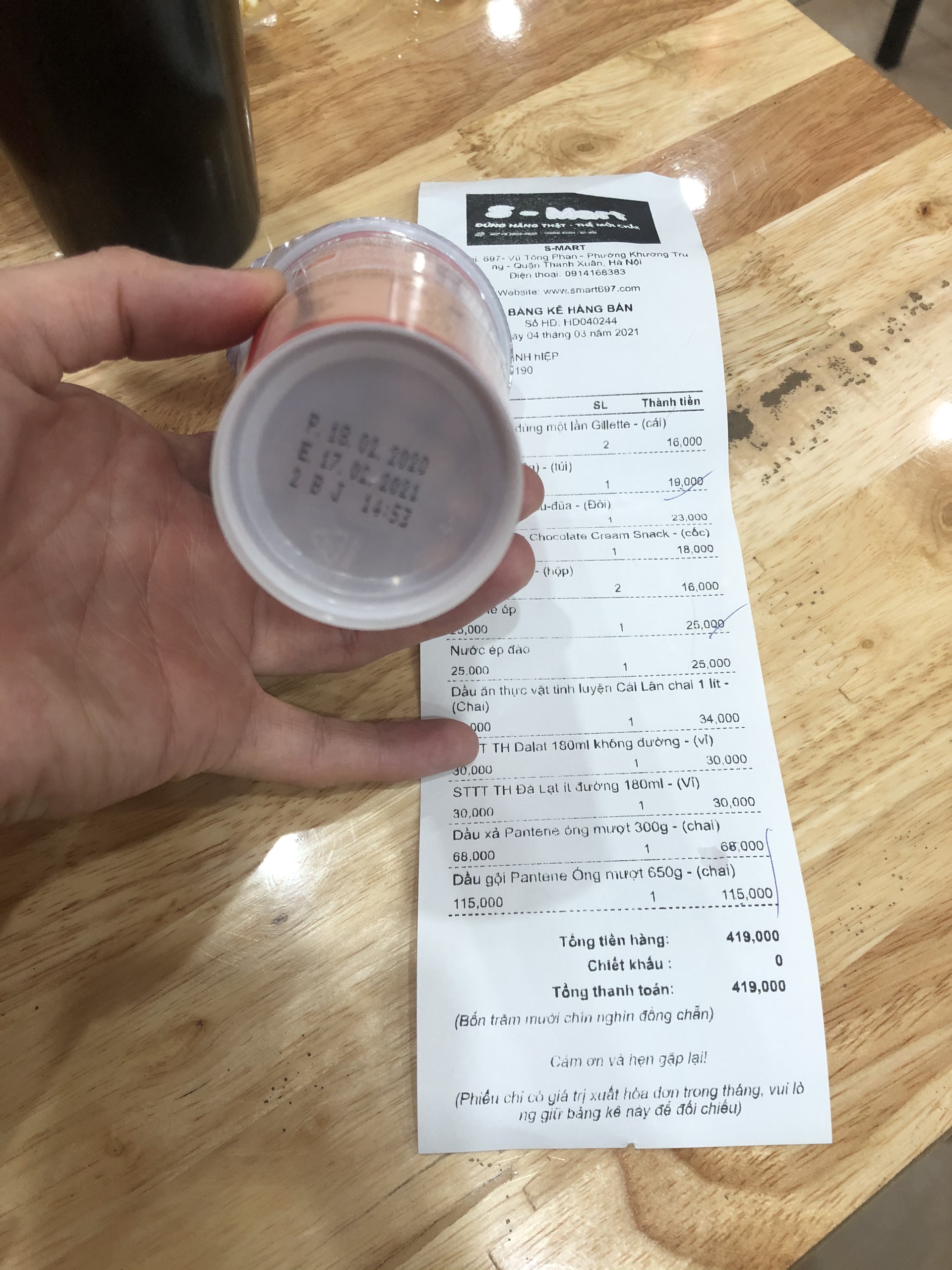 B&aacute;n h&agrave;ng hết &lsquo;date&rsquo;, h&agrave;ng h&oacute;a c&oacute; dấu hiệu nhập lậu: Si&ecirc;u thị S-Mart Vũ T&ocirc;ng Phan vẫn &lsquo;im hơi lặng tiếng&rsquo;