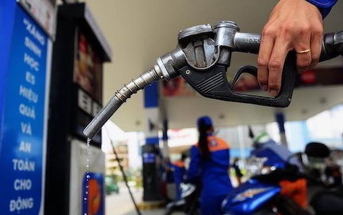 Xăng dầu đồng loạt tăng gi&aacute; từ chiều nay