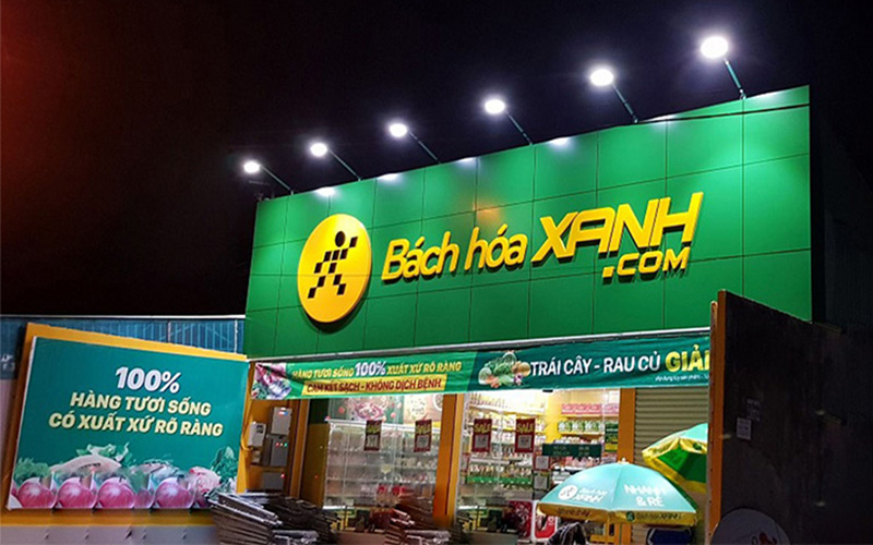 Tiếp tục ph&aacute;t hiện th&ecirc;m 9 cửa h&agrave;ng B&aacute;ch H&oacute;a Xanh b&aacute;n h&agrave;ng hết hạn, kh&ocirc;ng ni&ecirc;m yết gi&aacute;