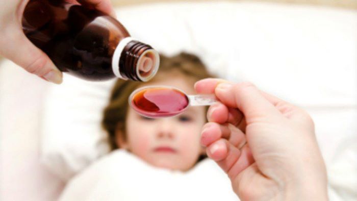 C&aacute;ch chuẩn bị tủ thuốc tại nh&agrave; cho trẻ theo hướng dẫn của b&aacute;c sĩ