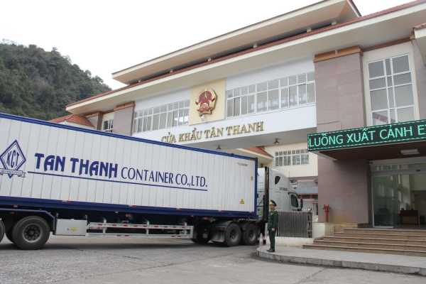 &Ugrave;n ứ h&agrave;ng h&oacute;a tại cửa khẩu T&acirc;n Thanh: Bộ C&ocirc;ng Thương n&oacute;i g&igrave;?