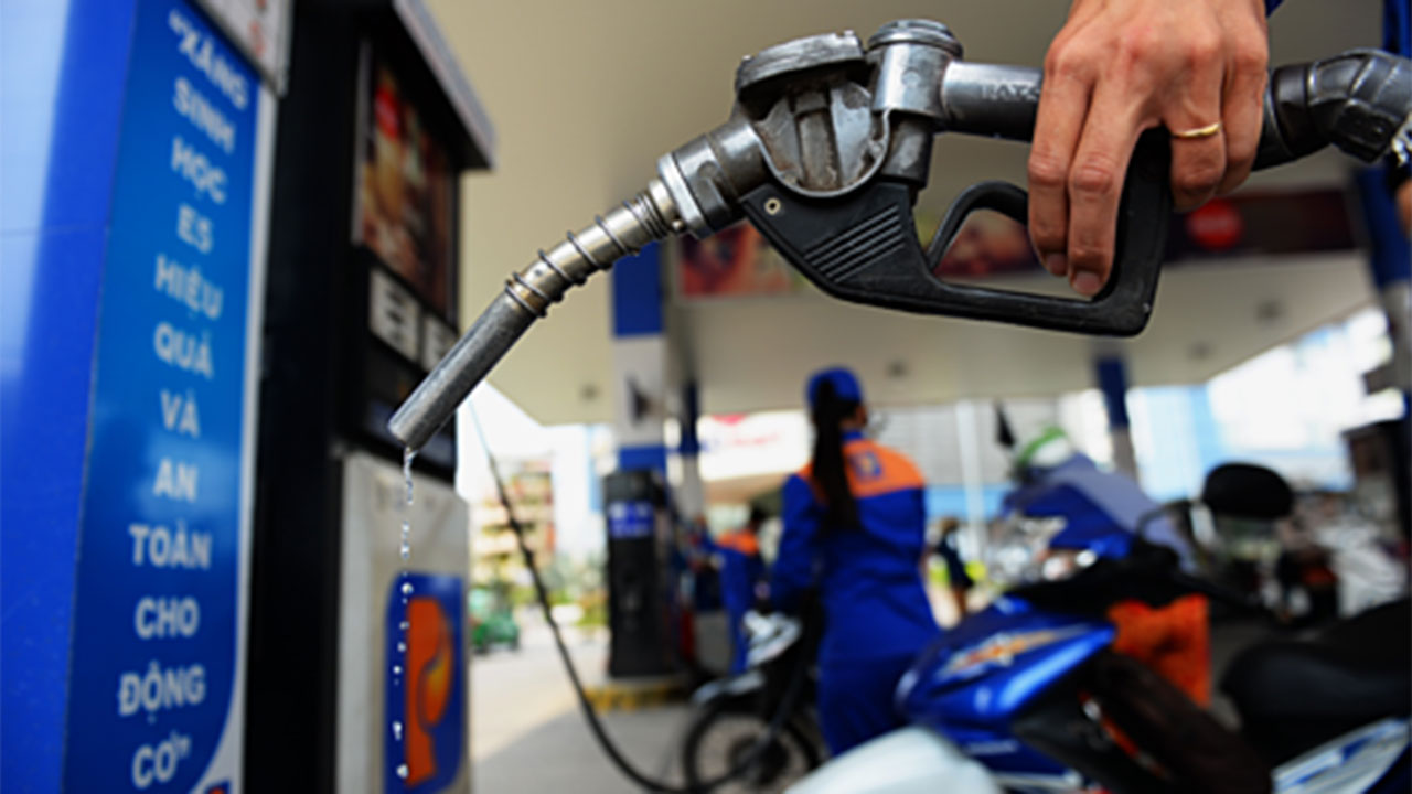 Quỹ b&igrave;nh ổn gi&aacute; xăng dầu tại Petrolimex tiếp tục &acirc;m