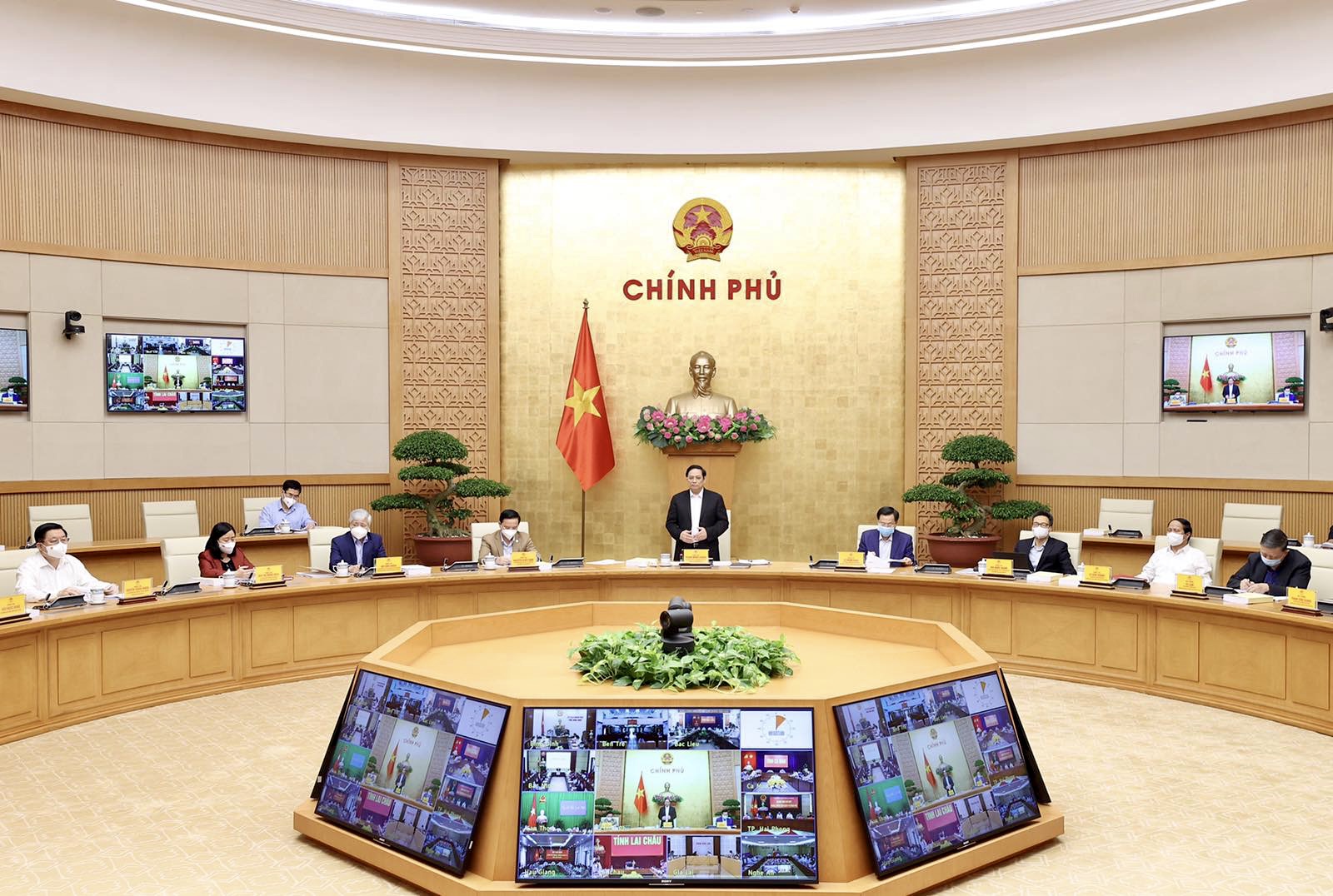 Thủ tướng: C&aacute;c địa phương kh&ocirc;ng được ra quy định tr&aacute;i với Trung ương