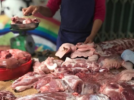 Xử l&yacute; nghi&ecirc;m t&igrave;nh trạng đầu cơ, găm h&agrave;ng, định gi&aacute; mua, gi&aacute; b&aacute;n bất hợp l&yacute; đối với mặt h&agrave;ng thịt lợn